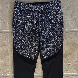 Women’s AVIA Capri Leggings - SZ M